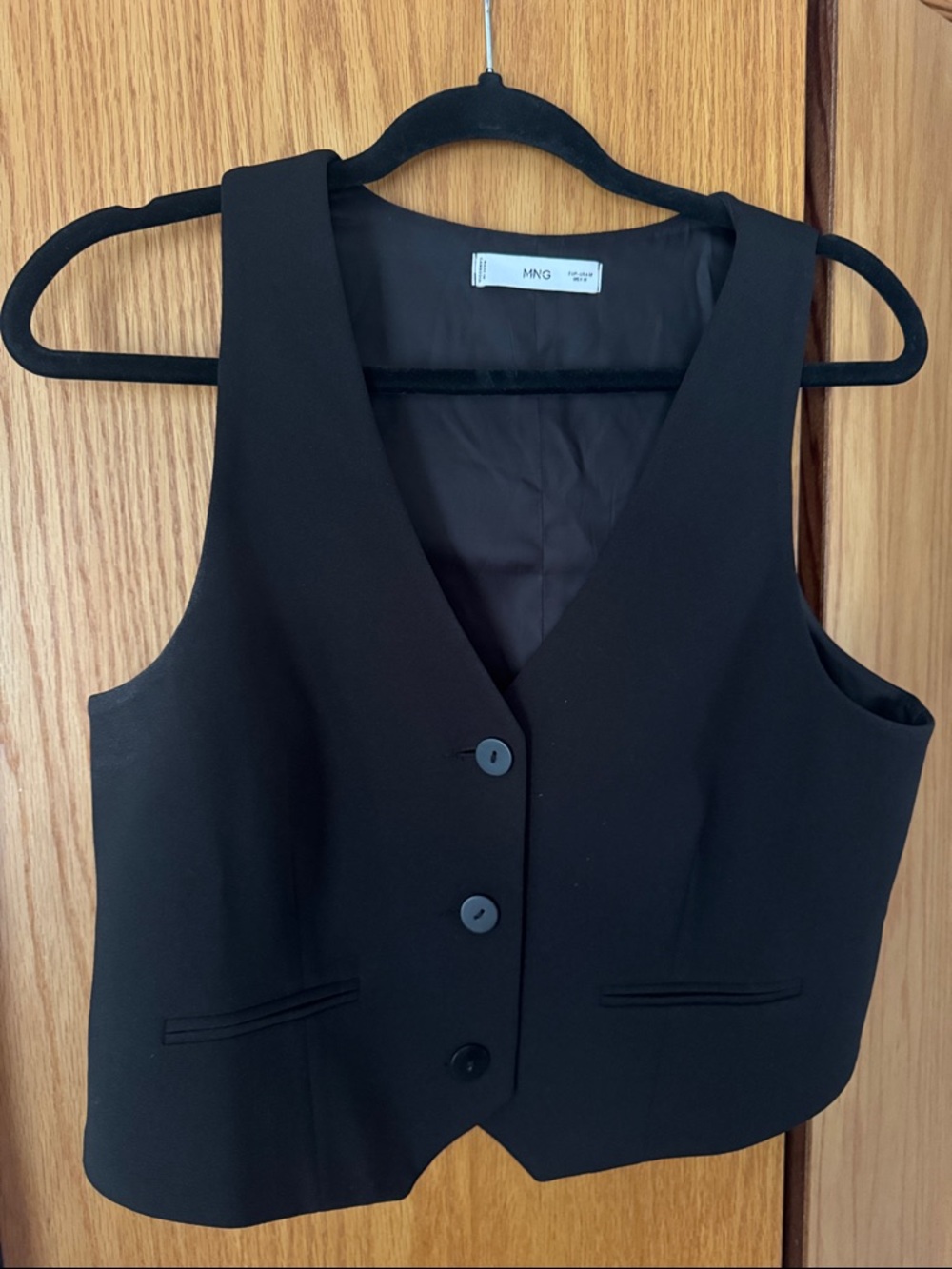 Mango Black Sleeveless V-Neck Buttoned Vest